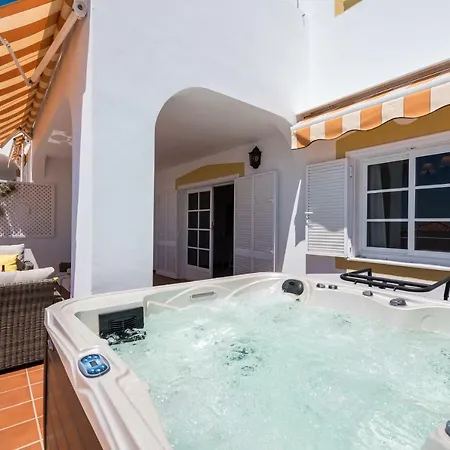 Atlantic View With Jacuzzi Villa *